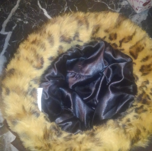 Hat - Picture 2 of 2